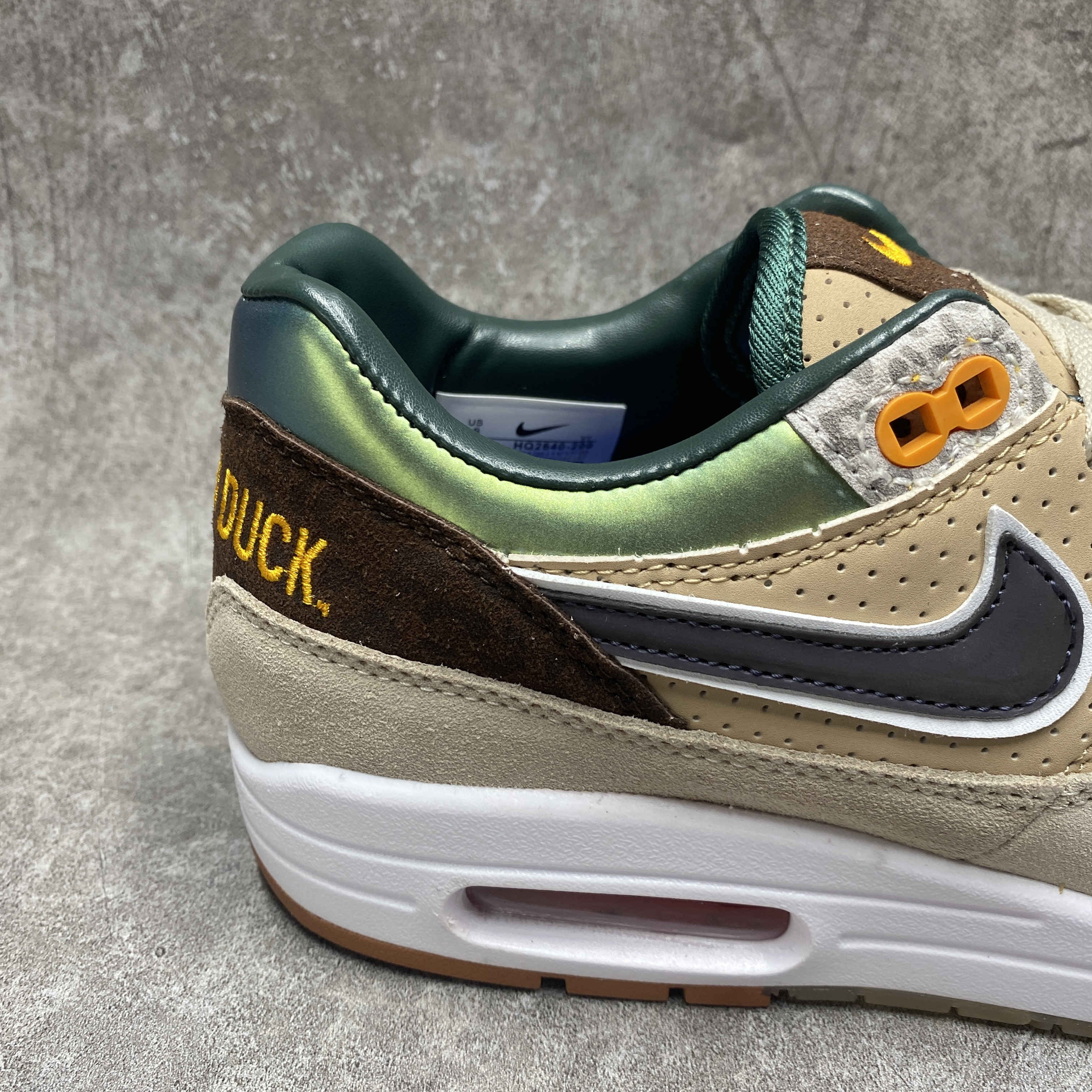 UA Nike Air Max 1