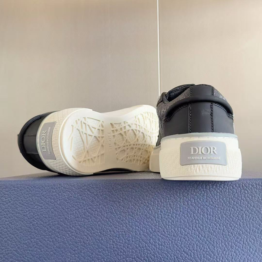 UA D*0r B33 Sneaker