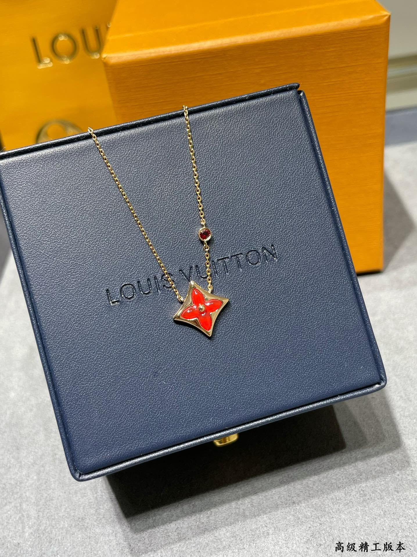 L0*is V*t0n Square Red Diamond Mother-of-Pearl Necklace