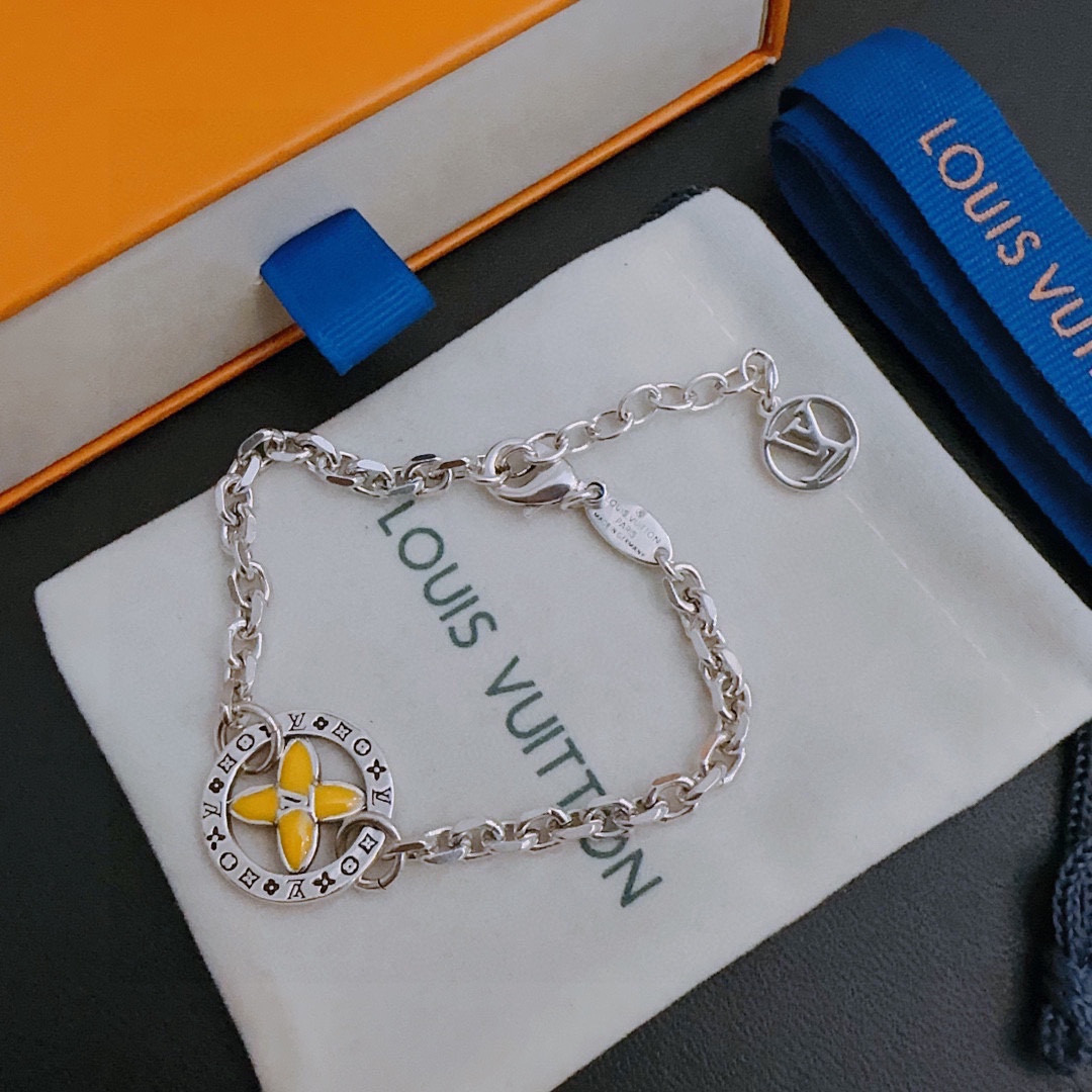 L0*is V*t0n Bracelet