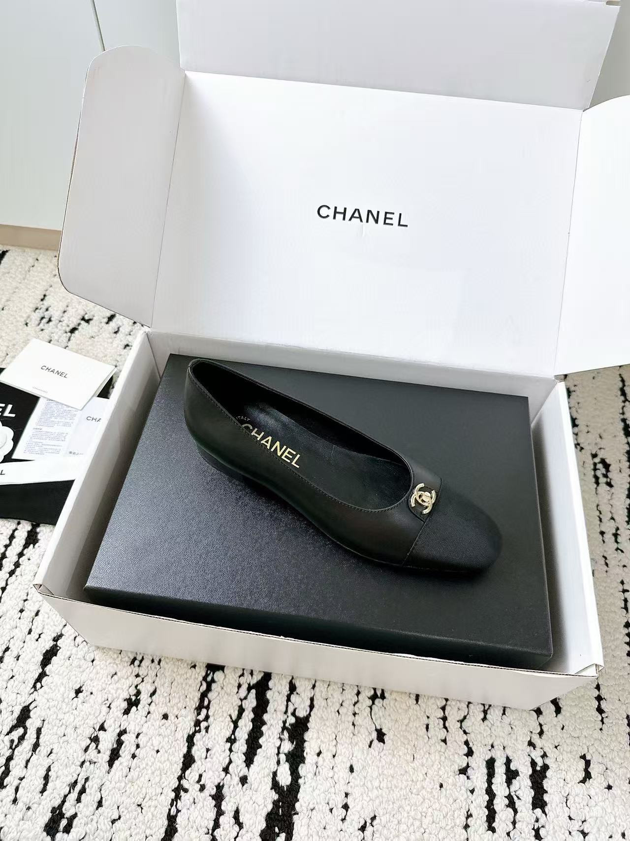 UA Ch*el Ballet Flats