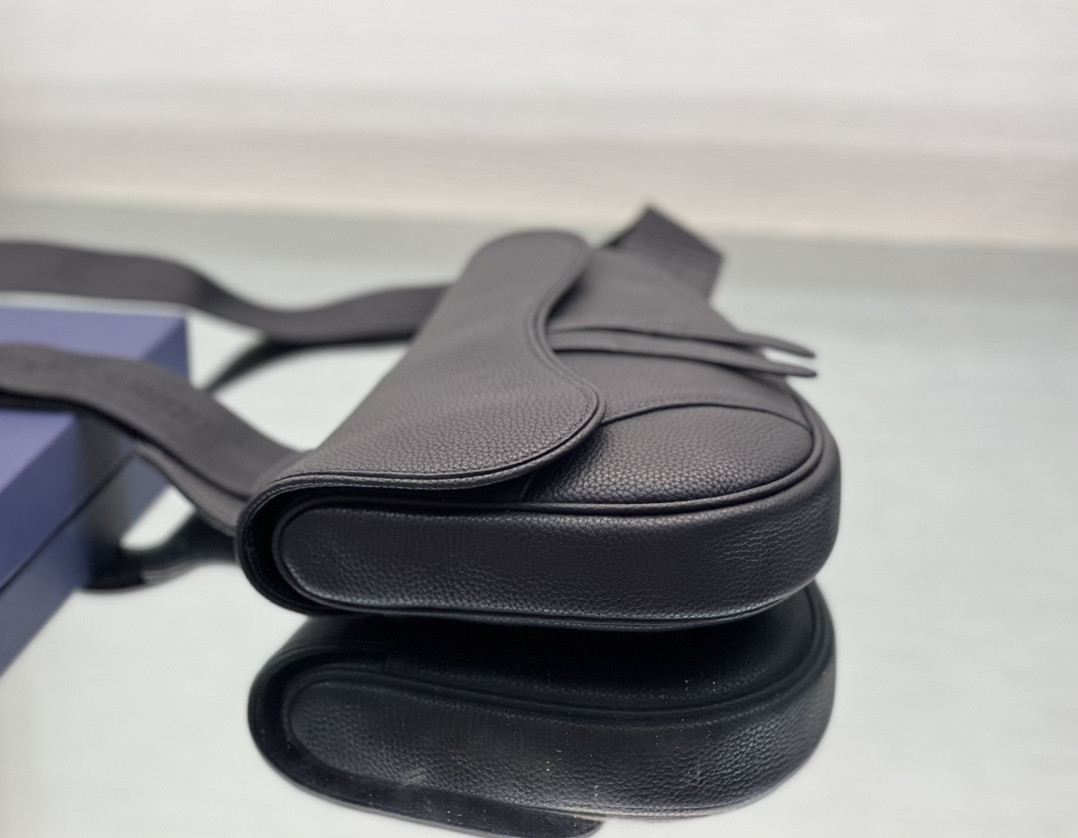 D*0r Saddle Bag Black Grained Calfskin 26 x 19 x 4.5 cm