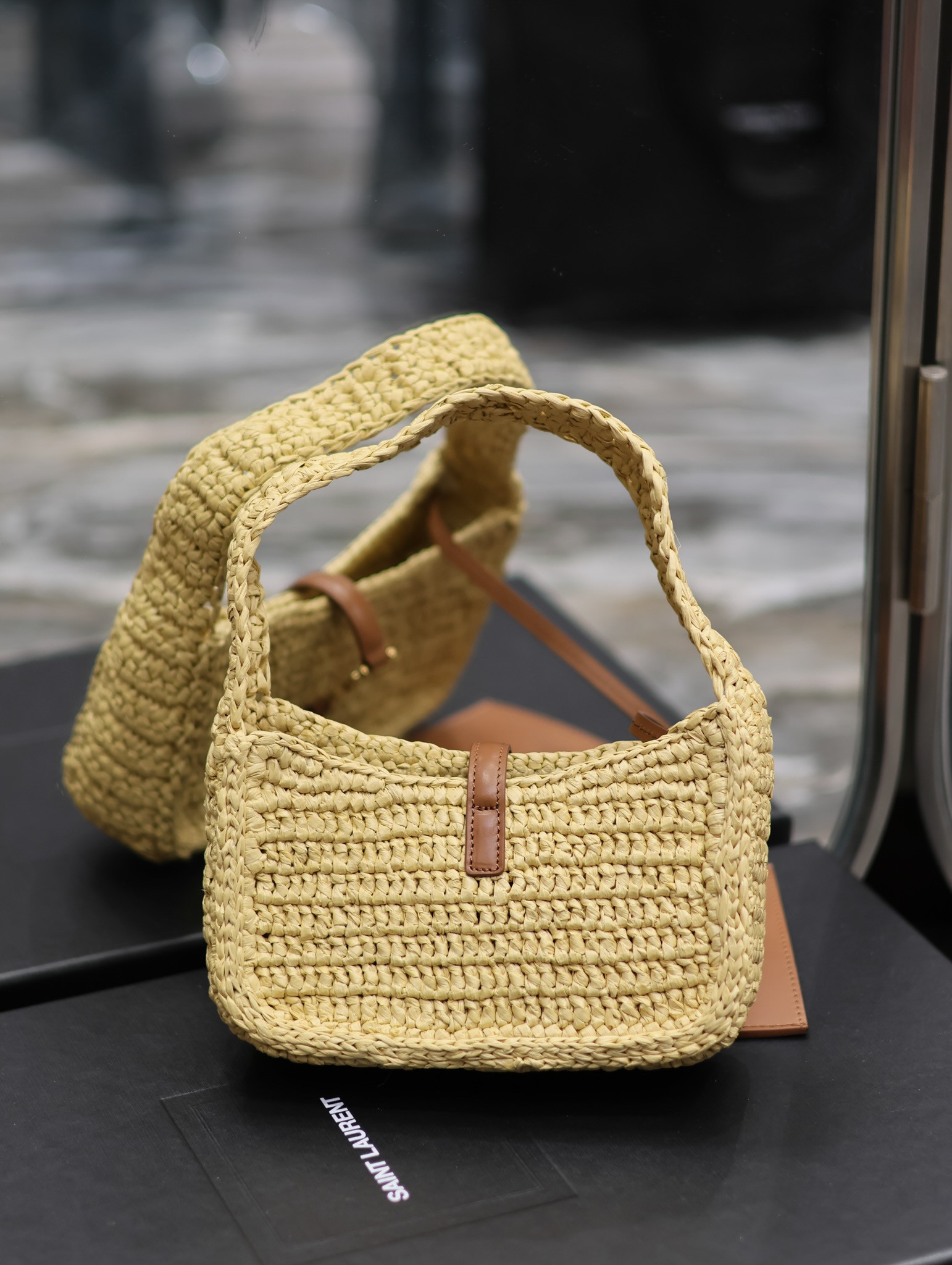 Y*L LE 5 À 7 MINI IN RAFFIA Color Natural 7.5X4.5X1.8 INCHES