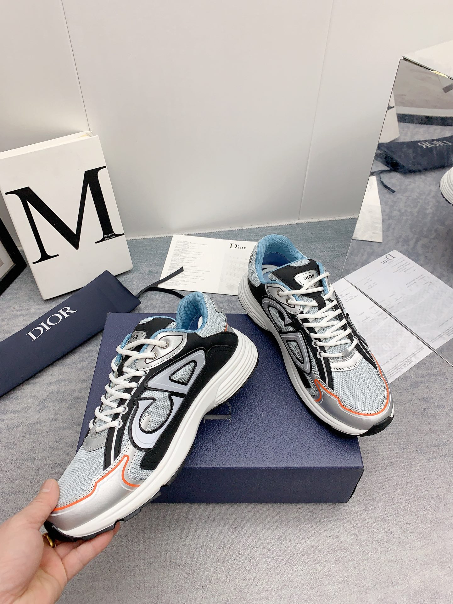 UA D*0r B30 Silver Dark Grey