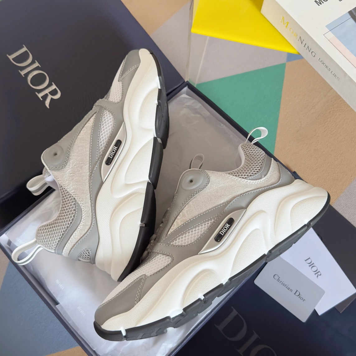 UA D*0r B22 white Sneaker