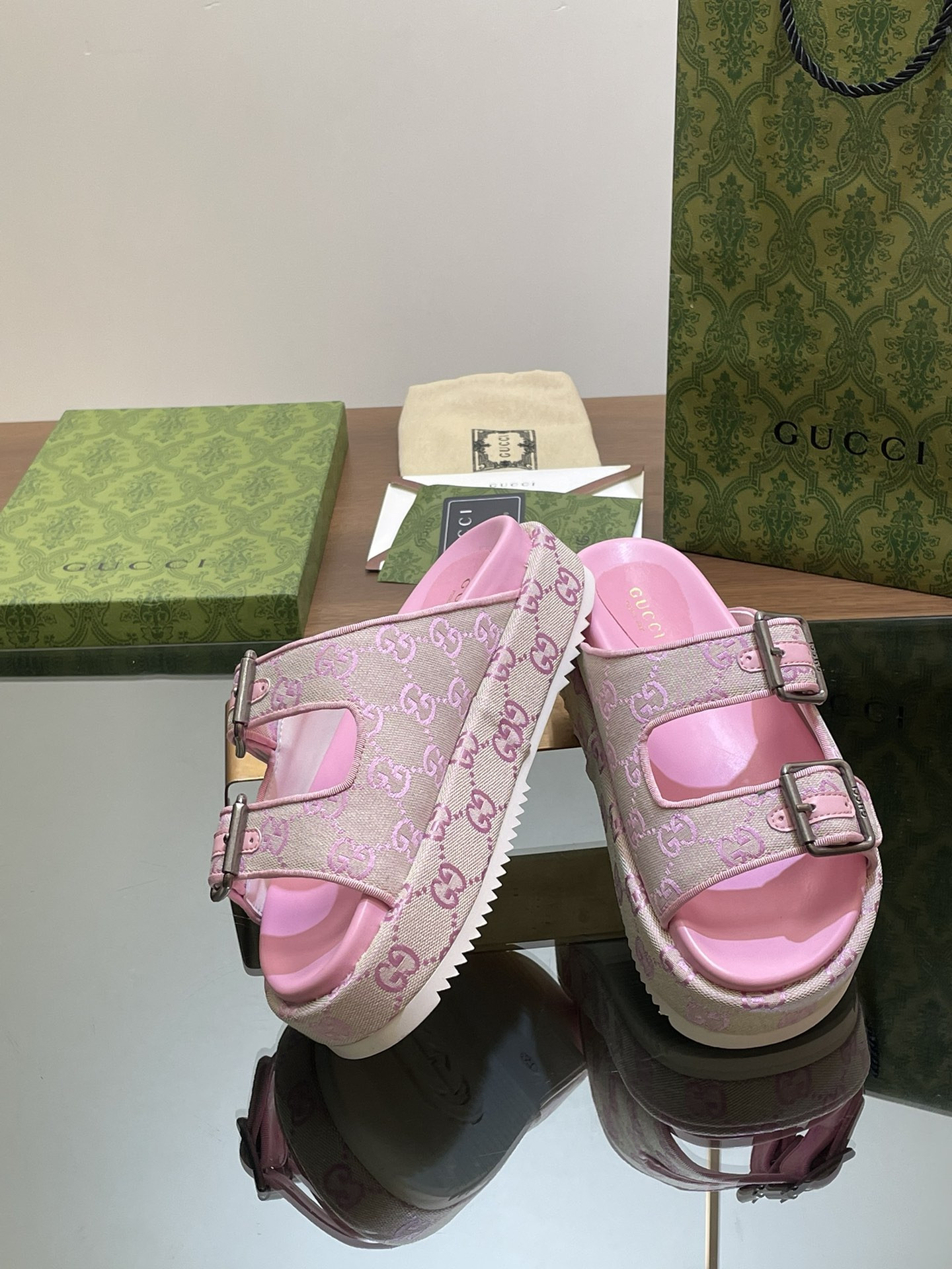 UA G*u*i SANDAL WITH DOUBLE G