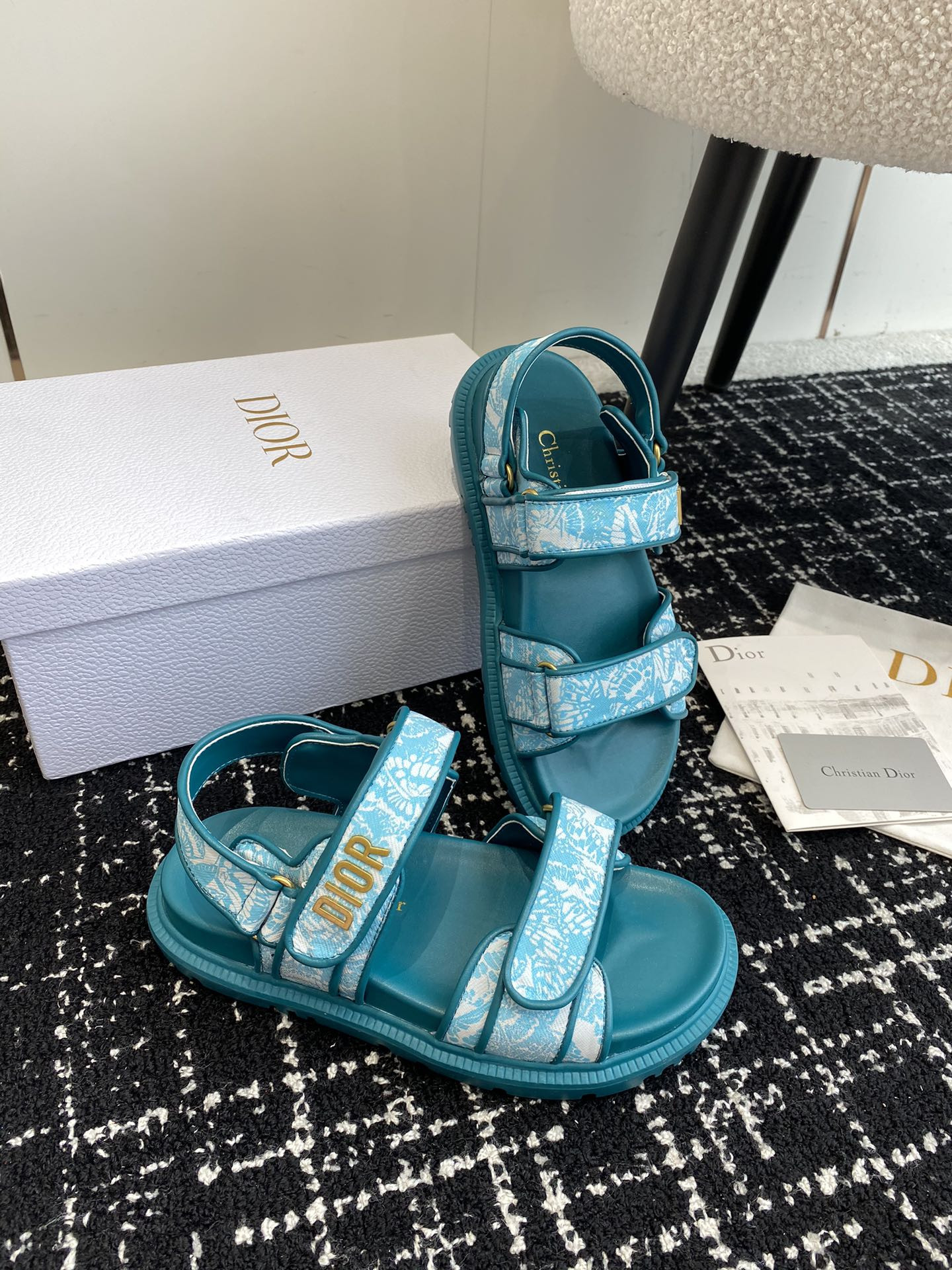 UA D*0ract Sandal