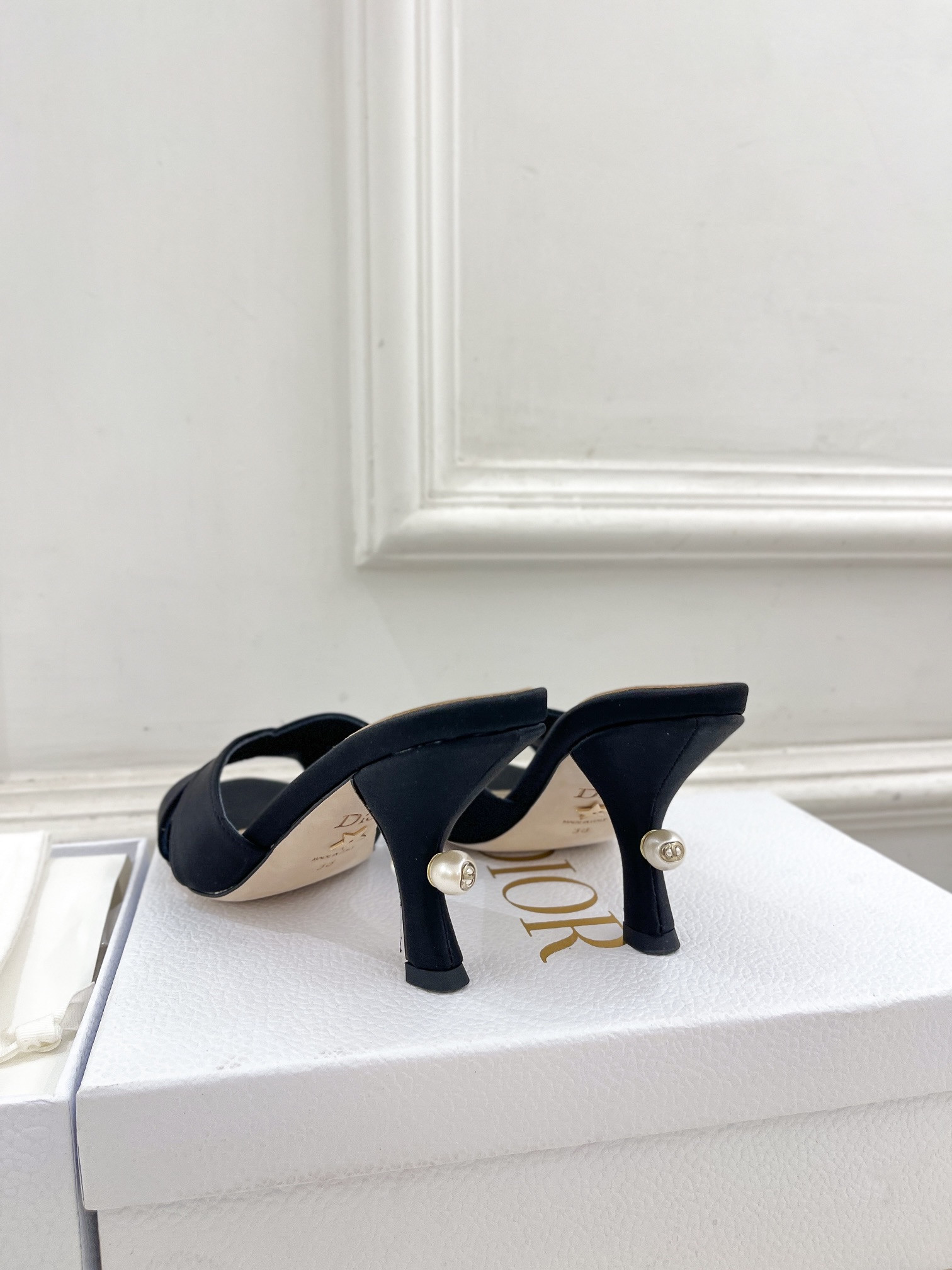 UA D*0r Tribales Heeled Slide