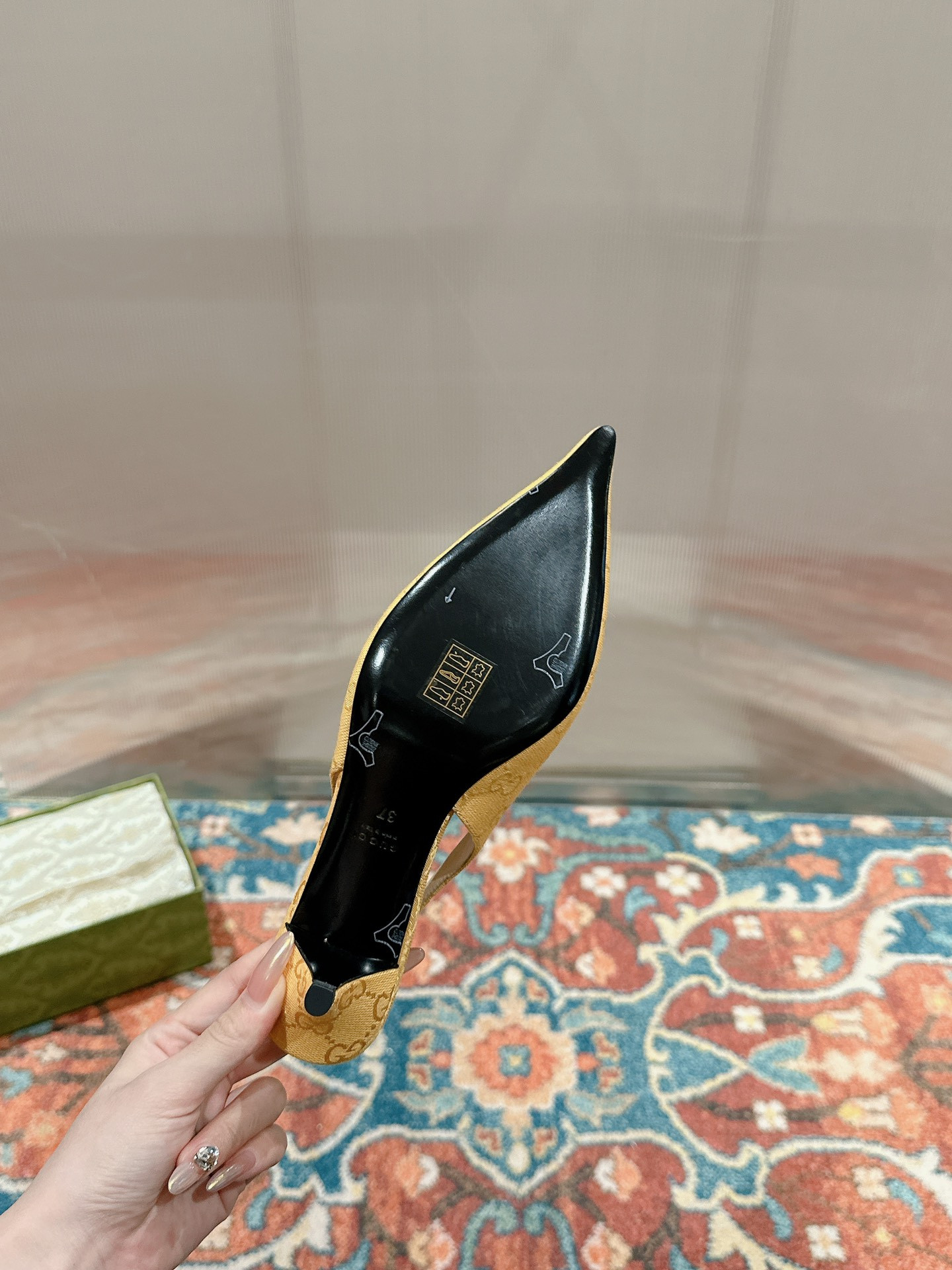 UA G*u*i HORSEBIT SLINGBACK PUMP LOW HEEL