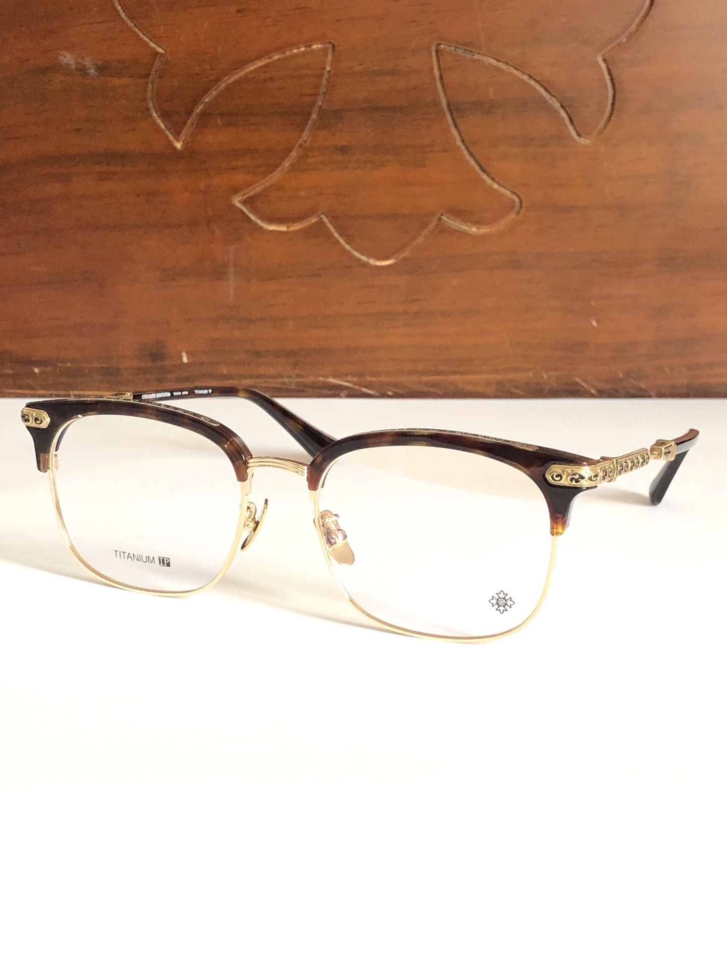 Ch**me He**ts Glasses VERTICAL SMILE I 57-19-148